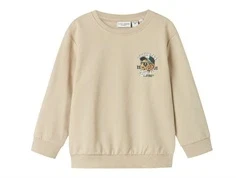 name it sweatshirt i farven peyote med tigerprint og tekst på brystet, set forfra