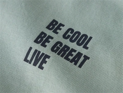 Name It t-shirt detalje af tekstprint i grøn nuance
