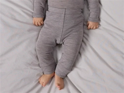 Baby i Name It leggings i satellite i merinould