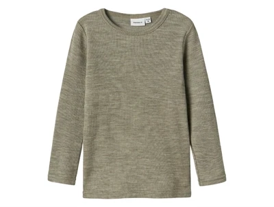 Name It t-shirt i dried sage merinould rib set forfra