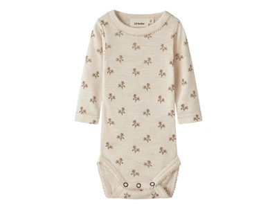 Lil\' Atelier merinould body turtledove med små blomster