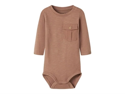 Name It body i brun nuance med brystlomme