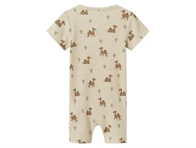 Name It kortærmet jumpsuit peyote med dromedarprint bagfra