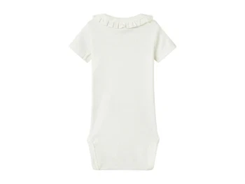 Bagside af Lil\' Atelier body i coconut milk med flæsedetalje ved hals