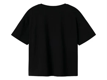 name it t-shirt i sort med pikachu, eevee og charmander, set bagfra