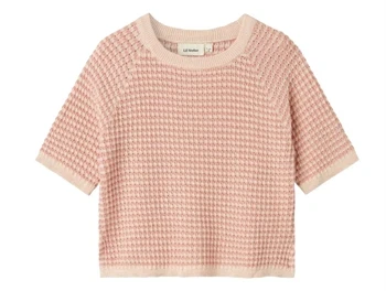 Strikbluse fra Lil' Atelier i misty rose med teksturstrik 