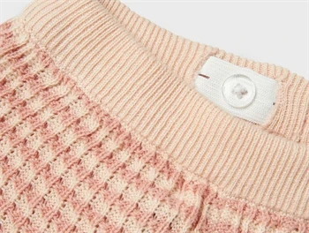 Elastisk talje med knapjustering på Lil\' Atelier strikbukser i misty rose