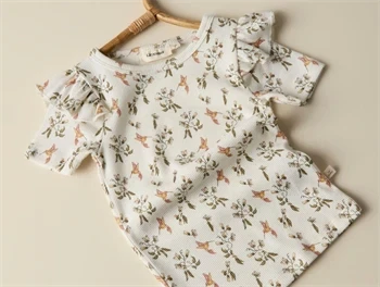 T-shirt med fugleprint og flæsedetaljer fra Lil\' Atelier i coconut milk