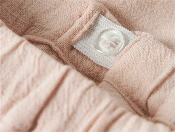 Lil\' Atelier shorts i peach blush med flæsekant Lil\' Atelier shorts med justerbar talje og vævet struktur