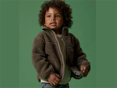 Name It teddyjakke i morel med brystlomme på barn