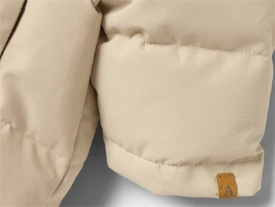 Lil\' Atelier puffer flyverdragt i beige nuance