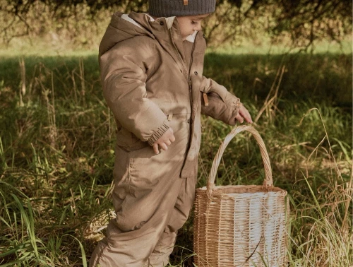 Lil\' Atelier flyverdragt brun shitake set på barn i natur