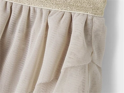 Name It nederdel i beige nuance med lag af tyl og glimmerelastik i taljen
