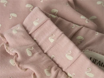 Lil\' Atelier leggings peach whip swans med flæsekant