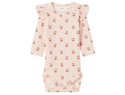 Lil\' Atelier body i lys rosa nuance med kirsebærprint og flæser