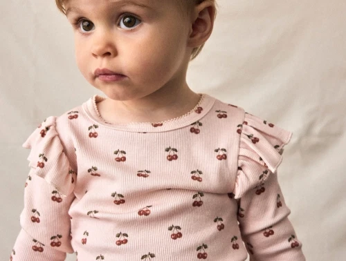 Lil\' Atelier bluse silver peony med kirsebærprint og flæser