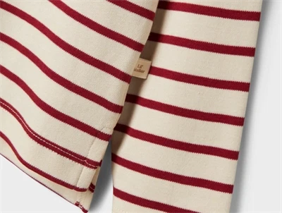 Lil\' Atelier bluse i råhvid nuance med røde striber