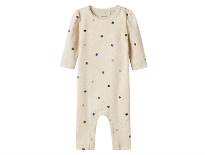 Name It jumpsuit i beige nuance med små hjerter