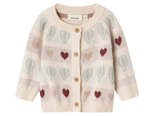 Råhvid baby cardigan fra Lil\' Atelier med mønster af hjerter og balloner
