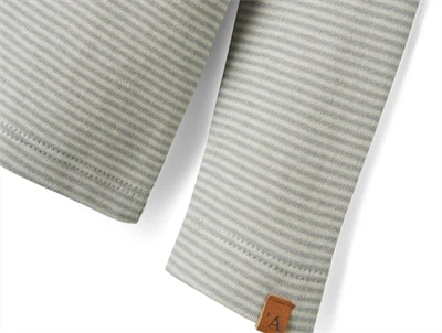 Lil\' Atelier MINI top i lysegrøn nuance med striber og træknapper