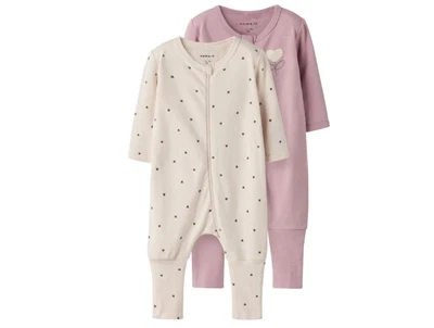 Name It natdragt 2-pak i farverne summer sand og deauville mauve med hjerteprint