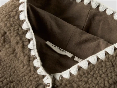 Lil\' Atelier køredragt shitake med hætte