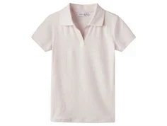 name it polo i lyserød med krave og ribstruktur, set forfra