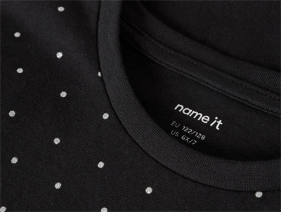 Name It t-shirt black med glitterprikker
