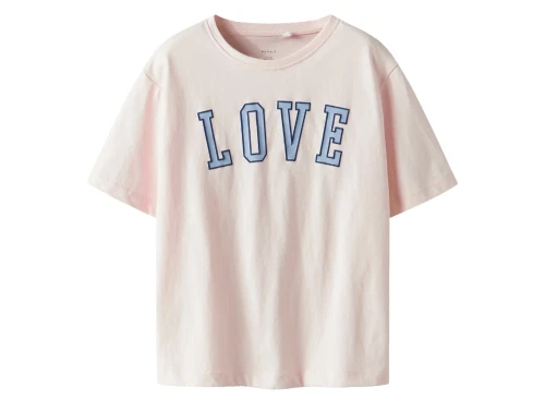 t-shirt fra Name It i lyserød med love print
