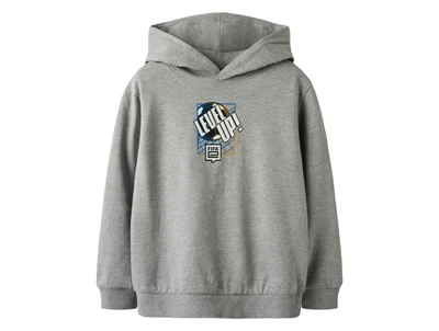 hoodie fra Name It i grå med fifa level up print foran