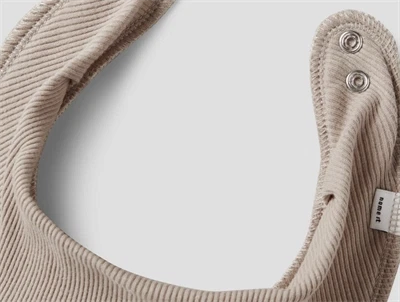 Name It Baby savlesmæk i burnished lilac, peppercorn og island fossil med ribstruktur 3-pak