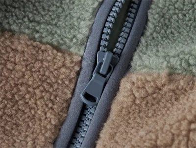 Name It teddyjakke med lynlås og kontrastdetaljer