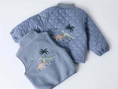 Name It teddy gilet flint stone med dinosaur på ryggen