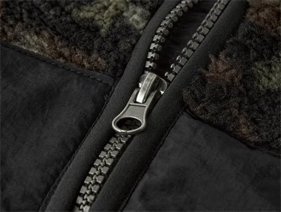 Name It teddyjakke i grøn nuance med lynlåsdetalje  