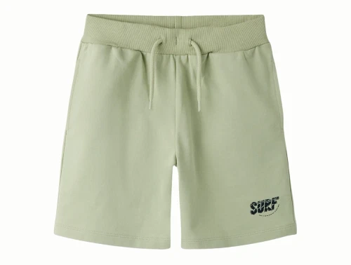 Name It sweatshorts i lysegrøn nuance swamp med print på benet