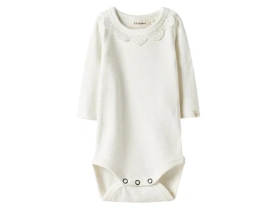 Lil' Atelier body coconut milk med blondekrave