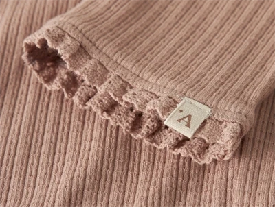 Lil\' Atelier leggings i rosabrun nuance med blondekant ved ankler