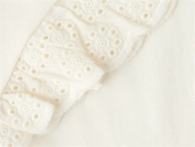 Name It midi kjole i råhvid nuance gardenia med broderede flæseærmer