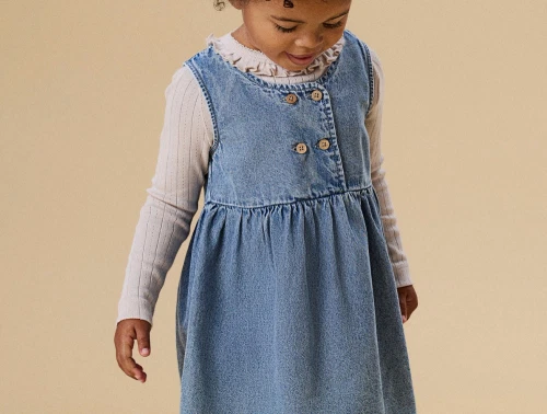 Lil Atelier denim kjole medium blue denim uden ærmer med knapper