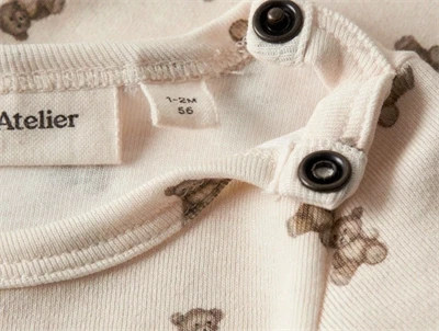 Lil\' Atelier body turtledove med teddybjørnprint