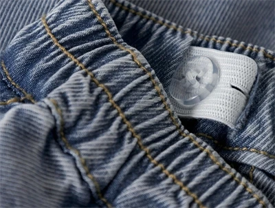 Name It tapered jeans i lys blå denim med justerbar talje