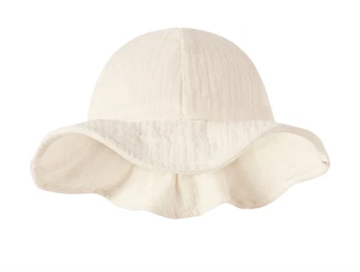 Lil' Atelier solhat i råhvid nuance med bred skygge