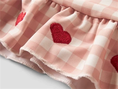 Lil\' Atelier bikini i rosa nuance med flæsekant og hjerter