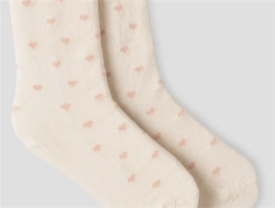 Lil\' Atelier MINI strømpebukser i turtledove med lyserøde hjerter