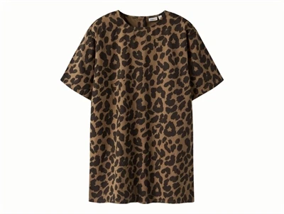 Name It kjole i seal brown med leopardprint set forfra
