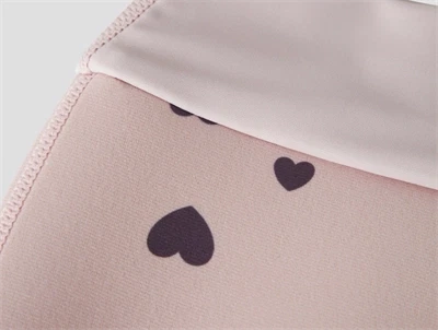 Name It badeble burnished lilac hjerteprint detalje