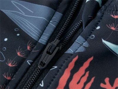 Name It uv badebluse til børn med lynlås foran