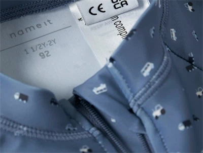 Name It uv badebluse til børn med lynlås foran