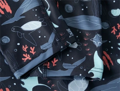 Name It uv badedragt til børn med lynlås foran