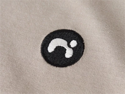 Name It t-shirt beige badge detalje